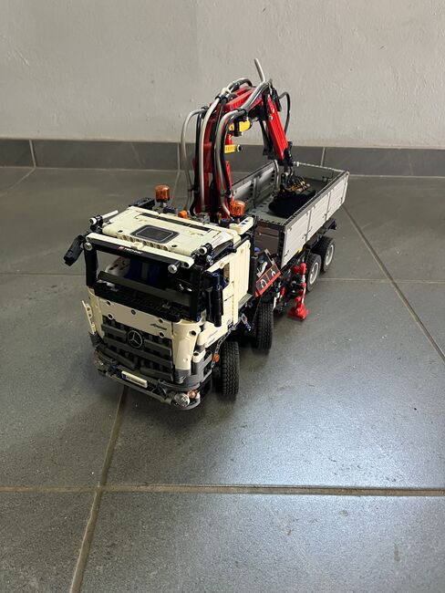 LEGO Technic Mercedes-Benz Arocs 3245 (42043) – Pre-Built with Original Box, Lego, Richard, Technic, Springs