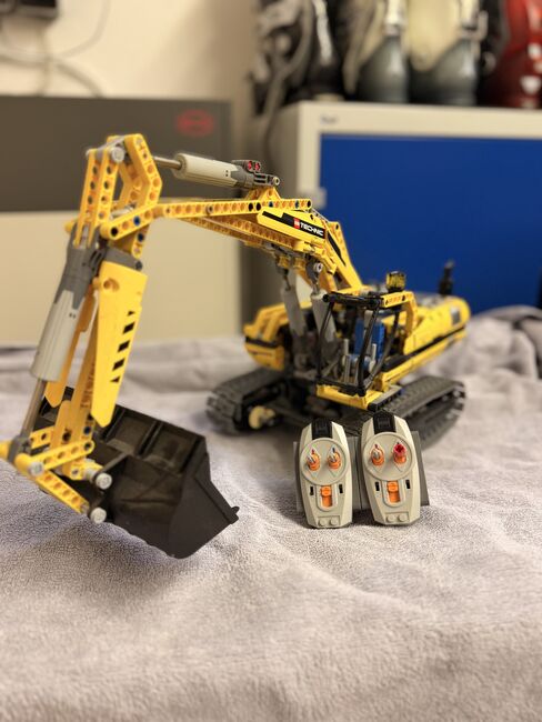 Lego Technik - Motorisierter Raupenbagger, Lego 8043, Julia Kößer, Technic, Image 6