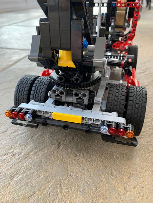 LEGO - Technic - Pneumatic Truck - 8436, Lego 8436, Black Frog, Technic, Port Elizabeth, Image 4