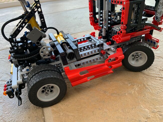 LEGO - Technic - Pneumatic Truck - 8436, Lego 8436, Black Frog, Technic, Port Elizabeth, Image 13
