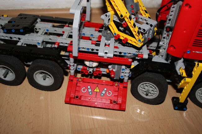 Lego Technic Truck mit Power- Schwenkkran 8258 Vitrinenmodell, OVP, BA, Licht, Lego 8258, Marko , Technic, Dessau-Rosslau, Abbildung 17