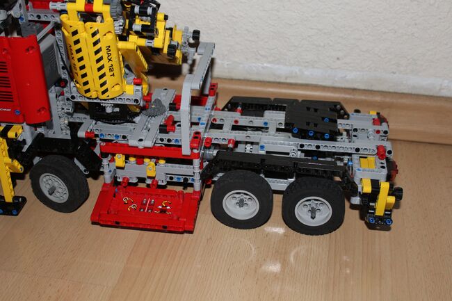 Lego Technic Truck mit Power- Schwenkkran 8258 Vitrinenmodell, OVP, BA, Licht, Lego 8258, Marko , Technic, Dessau-Rosslau, Abbildung 12