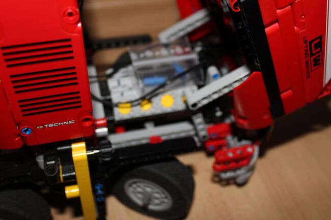 Lego Technic Truck mit Power- Schwenkkran 8258 Vitrinenmodell, OVP, BA, Licht, Lego 8258, Marko , Technic, Dessau-Rosslau, Abbildung 7