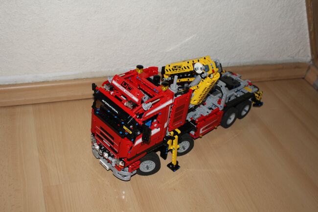 Lego Technic Truck mit Power- Schwenkkran 8258 Vitrinenmodell, OVP, BA, Licht, Lego 8258, Marko , Technic, Dessau-Rosslau, Abbildung 16