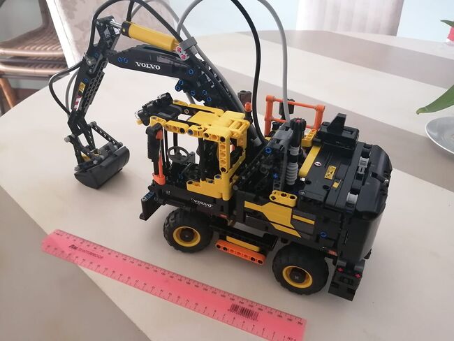 Lego Technic - Volvo EW160, Lego 42053, Adele van Dyk, Technic, Port Elizabeth, Abbildung 5