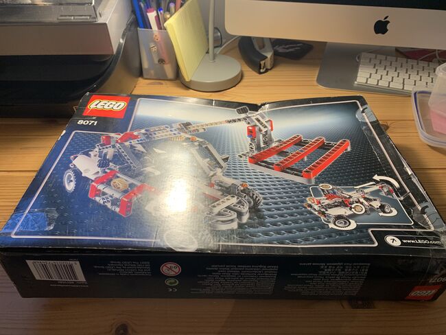 Lifting trucks, Lego 8071, Sara, Technic, Bromsgrove