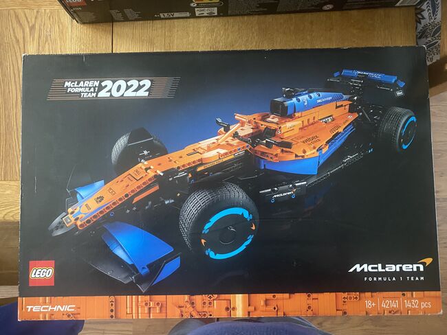 McLaren formula 1 team 2022, Lego 42141, MARIO MAXWELL, Cars, Crawley