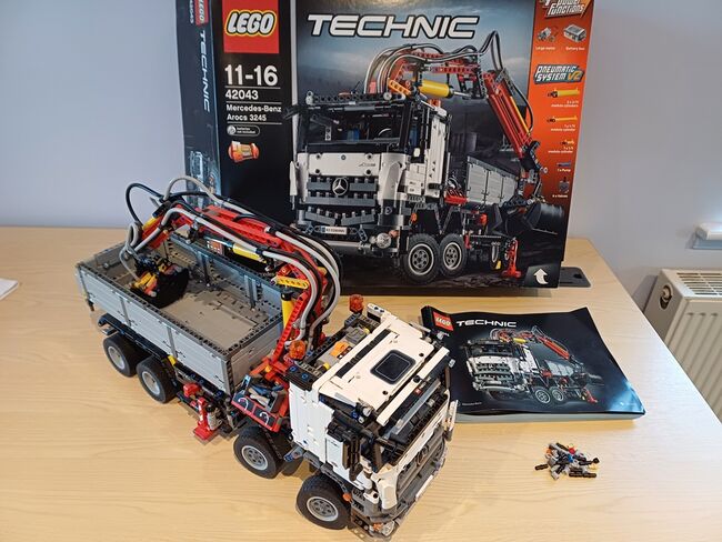 Mercedes-Benz 3245, Lego 42043, Sue Johns, Technic, Worcester, Image 2