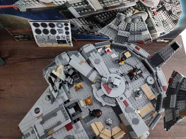 Millenium Falcon, Lego 75257, Brickbuy, Star Wars, Abbildung 2