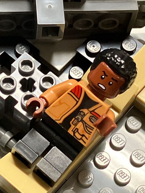 Millennium Falcon, Lego 75105, Brandon, Star Wars, Edmonton, Image 2