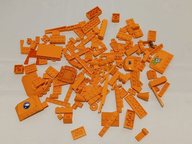 Mixed Orange Pieces, Lego, Giles, Diverses, Exeter