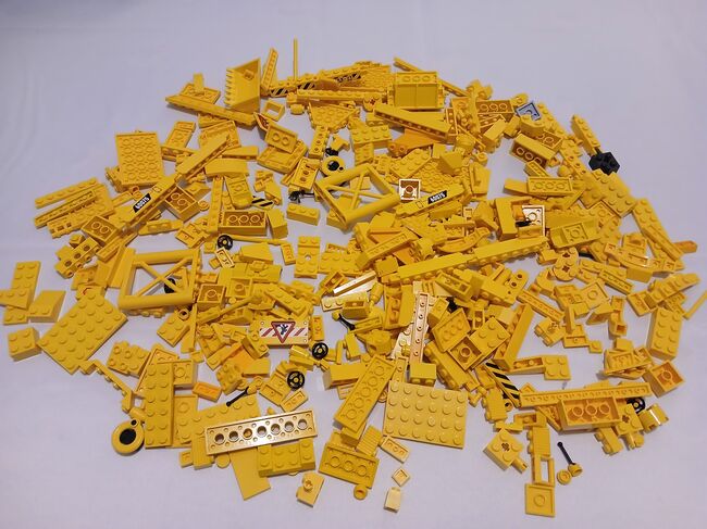 Mixed Yellow Pieces, Lego, Giles, other, Exeter