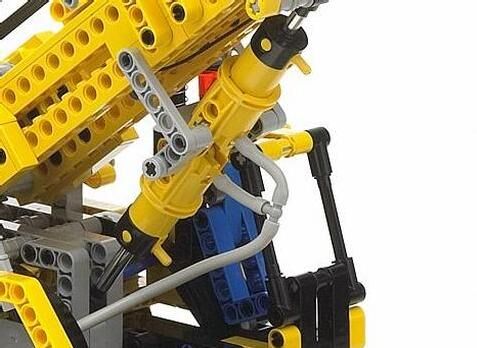 Mobile crane, Lego 8421, BrickFlip, Technic, Leimuiden, Image 4