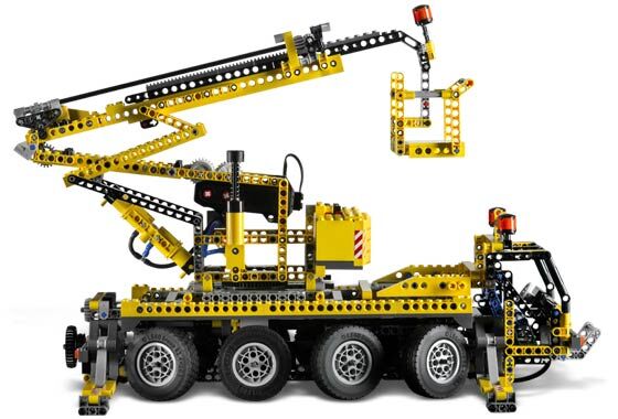 Mobile crane, Lego 8421, BrickFlip, Technic, Leimuiden, Image 2