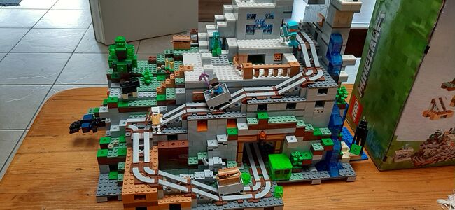 The mountain cave, Lego 21137, Ben de Villiers, Minecraft, George, Image 3