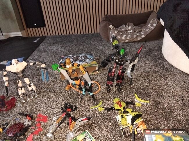 Numerous Bionicle/Hero Factory, Lego, Richard Whitehead, Bionicle, KINGSWINFORD