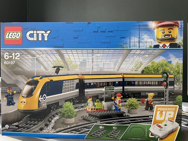 Passenger Train - Retired Set, Lego 60197, T-Rex (Terence), City, Pretoria East, Image 2