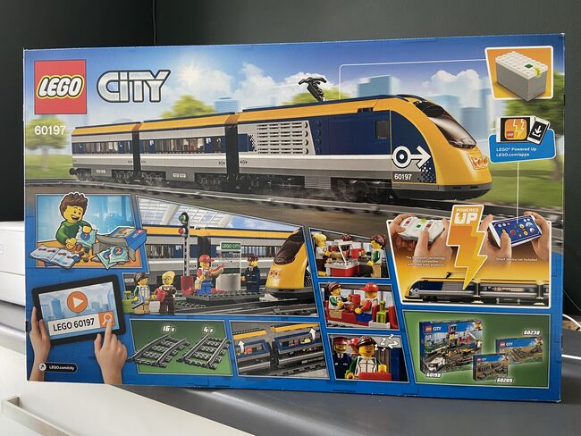 Passenger Train - Retired Set, Lego 60197, T-Rex (Terence), City, Pretoria East, Image 3