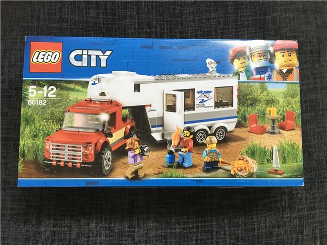 Pickup and caravan , Lego 60182, Ian Laidler, City, Gosport