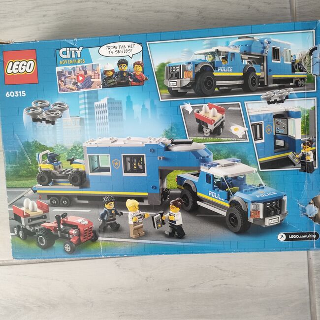 POLICE MOBILE CRIME LAB, Lego 60315, Mandy Bleach, City, East London, Abbildung 3