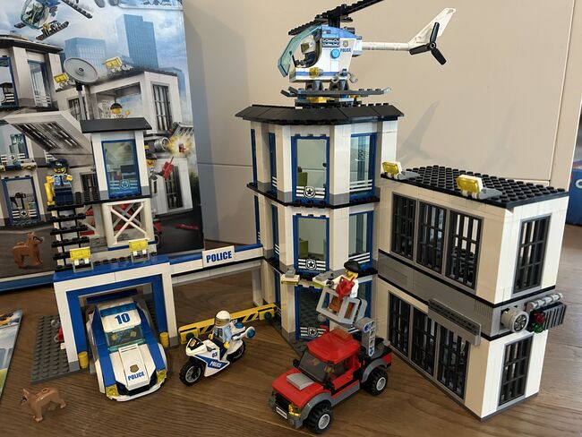Polizeiwache, Lego 60141, Janine, City, Diepoldsau , Image 3