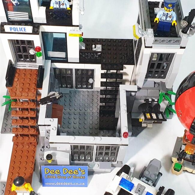 Prison Island, Lego 60130, Dee Dee's - Little Shop of Blocks (Dee Dee's - Little Shop of Blocks), City, Johannesburg, Abbildung 3