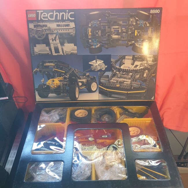 Rare Collector’s Item SuperCar Technic Set 8880. One of LEGO’s Technic legends from the mids 90’s wi, Lego 8880, Dayne, Technic, Cape Town, Abbildung 4