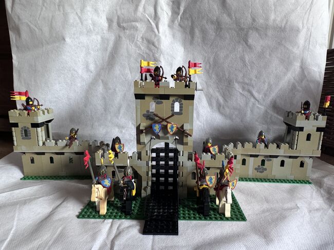 Rare and Valuable King's Castle, Lego 6080, Tom Hutchings, Castle, Didcot, Image 3