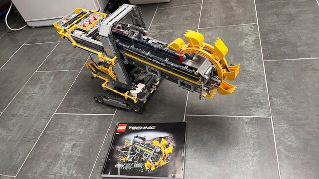 Schaufelbagger von Lego Technic, Lego 42055, Robin Gretener, Creator, Rüschlikon, Image 3