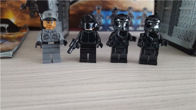 Star Wars First Order Special Forces TIE Fighter, Lego 75101, Miquel Lanssen (Brickslan), Star Wars, Nieuwpoort, Abbildung 3