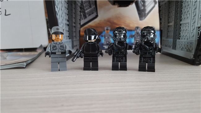 Star Wars First Order Special Forces TIE Fighter, Lego 75101, Miquel Lanssen (Brickslan), Star Wars, Nieuwpoort