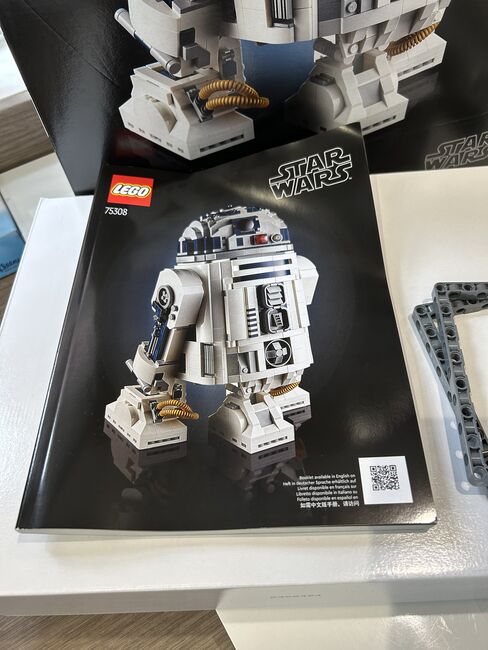 Star Wars R2 D2, Lego, Claire Watterson, Star Wars, Manchester , Abbildung 2