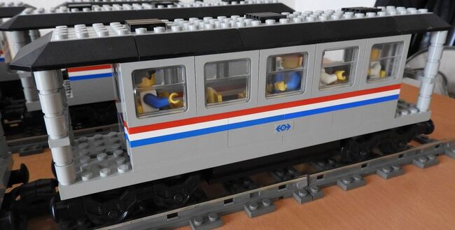 Einmaliges Model vom Lego Krokodil 9V in den Farben Metroliner (Amtrak). Dies ist ein Einzelstück, w, Lego, Christian Schönbauer, Train, Moosseedorf, Image 2
