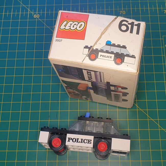 Vintage lego set  set 611 Police Car from 1973, with original box and instruction manual, Lego 611, Dayne, LEGOLAND, Cape Town, Image 9