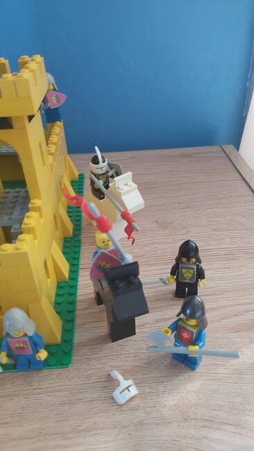 Yellow Castle, Lego 375, Patrick Mennell, LEGOLAND, Bransholme, Hull, Image 2