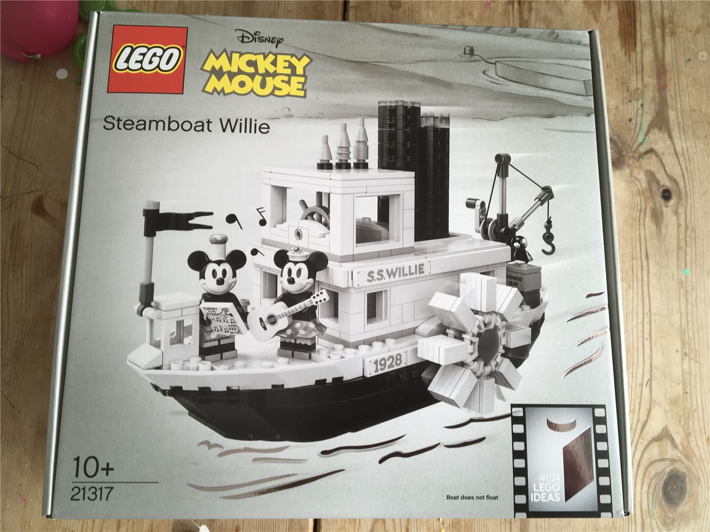 lego steam boat willy